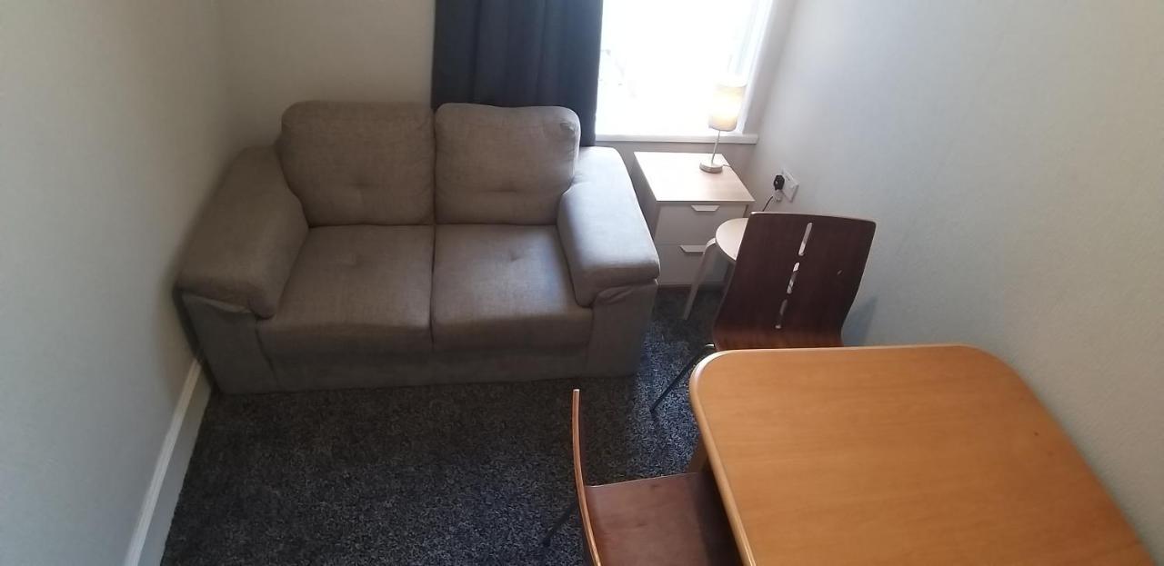Homestay East Town House *